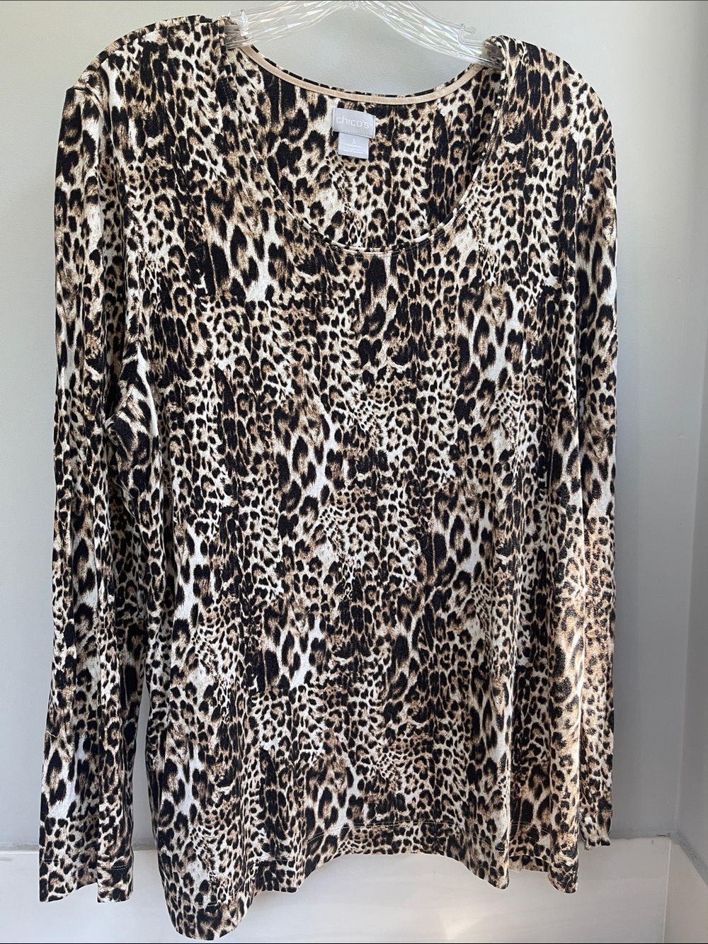 Chico's Animal Print Scoop Neck Long Sleeve Top in Brown/Tan/Black